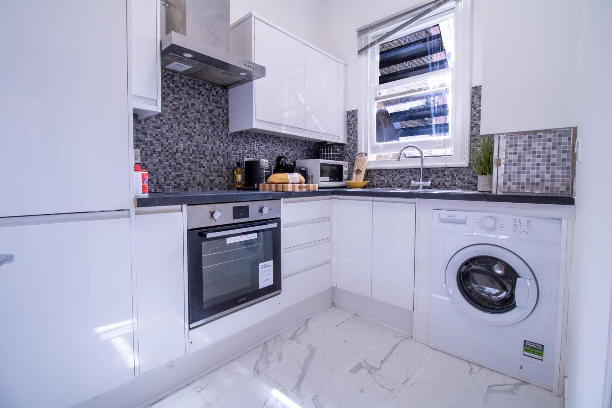 Luxurious Apartments On Oxford Street Londra Dış mekan fotoğraf