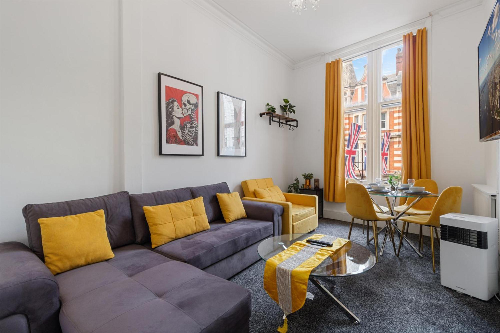 Luxurious Apartments On Oxford Street Londra Dış mekan fotoğraf