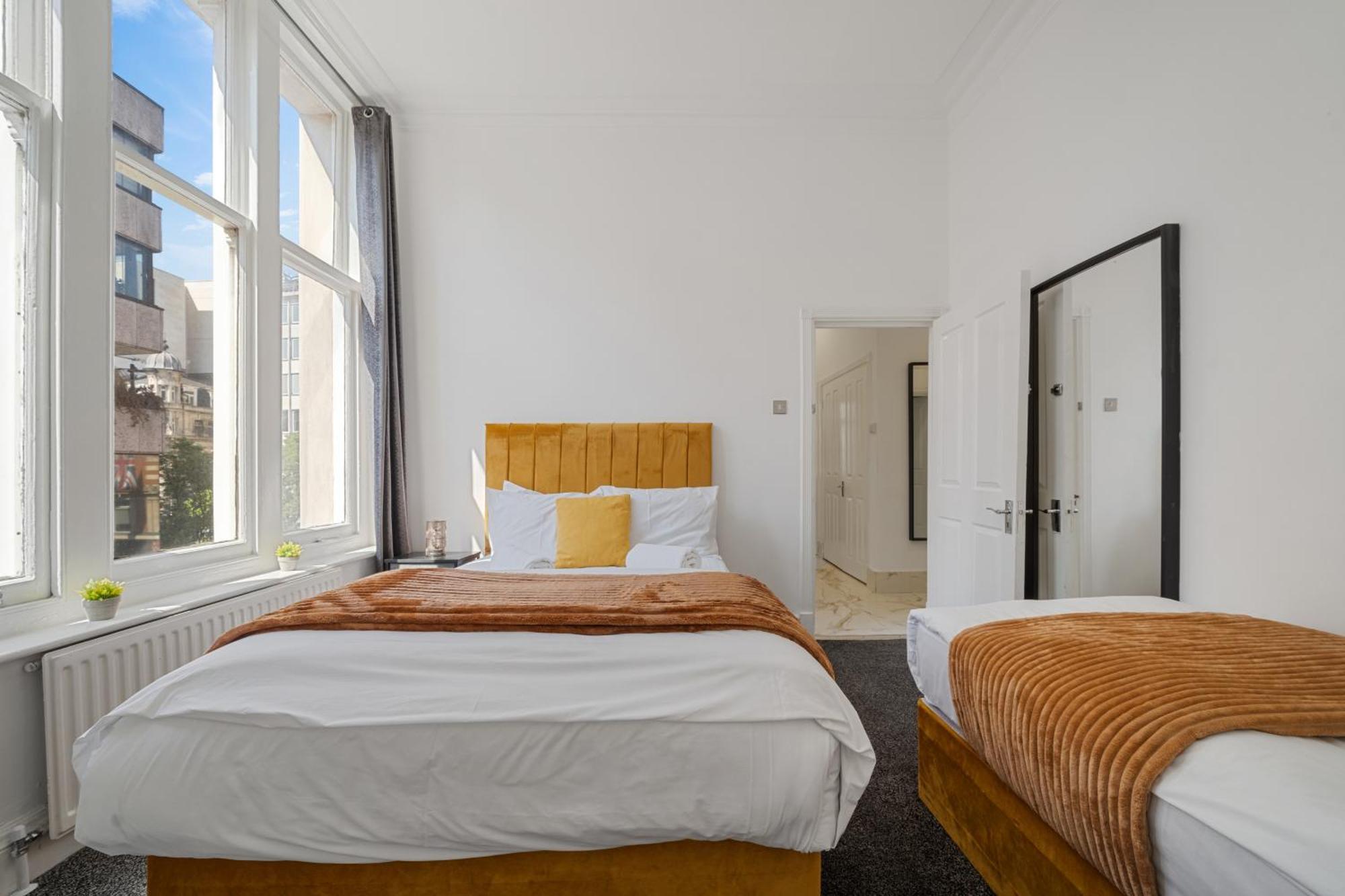 Luxurious Apartments On Oxford Street Londra Dış mekan fotoğraf